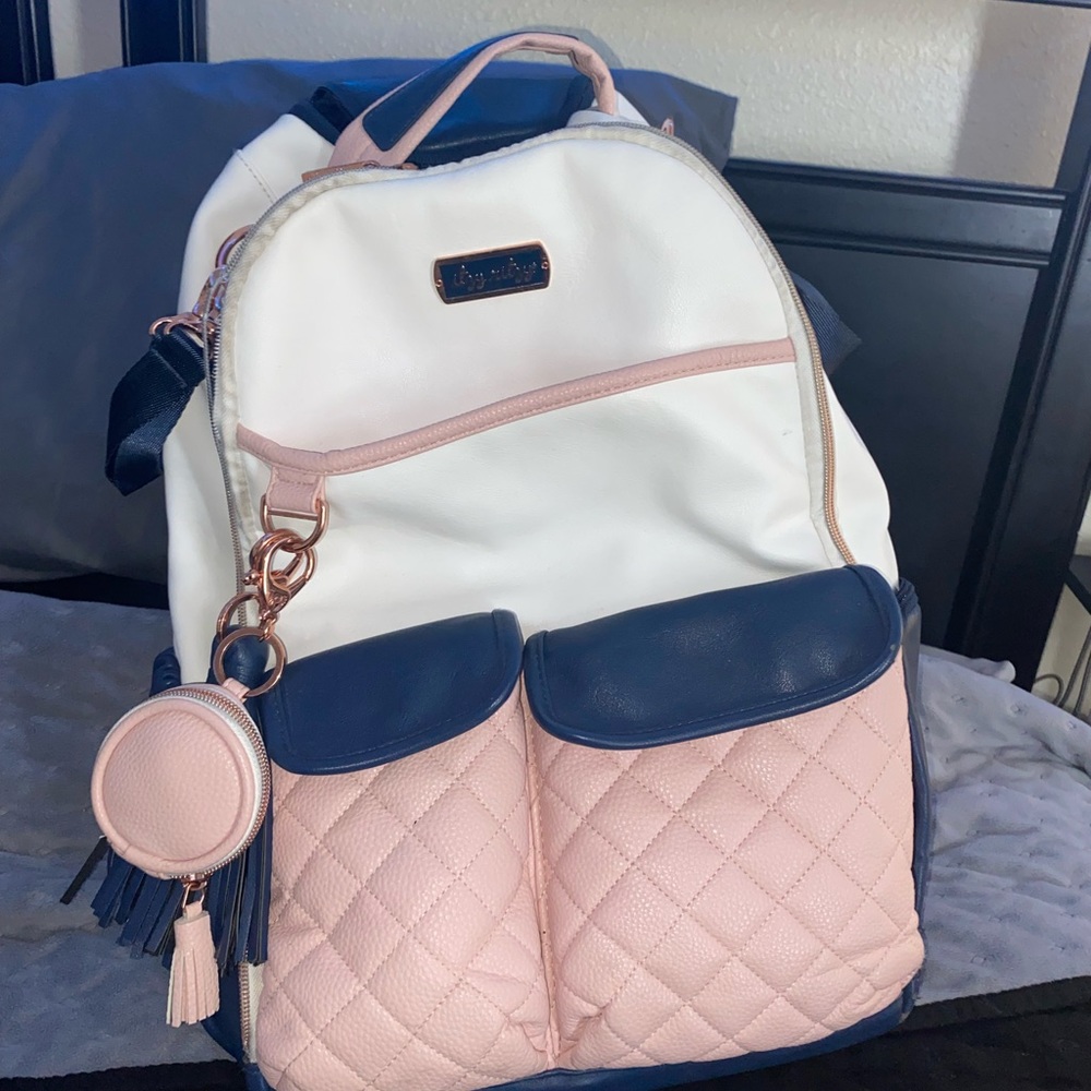 Aaryn Williams bag itzy ritzy